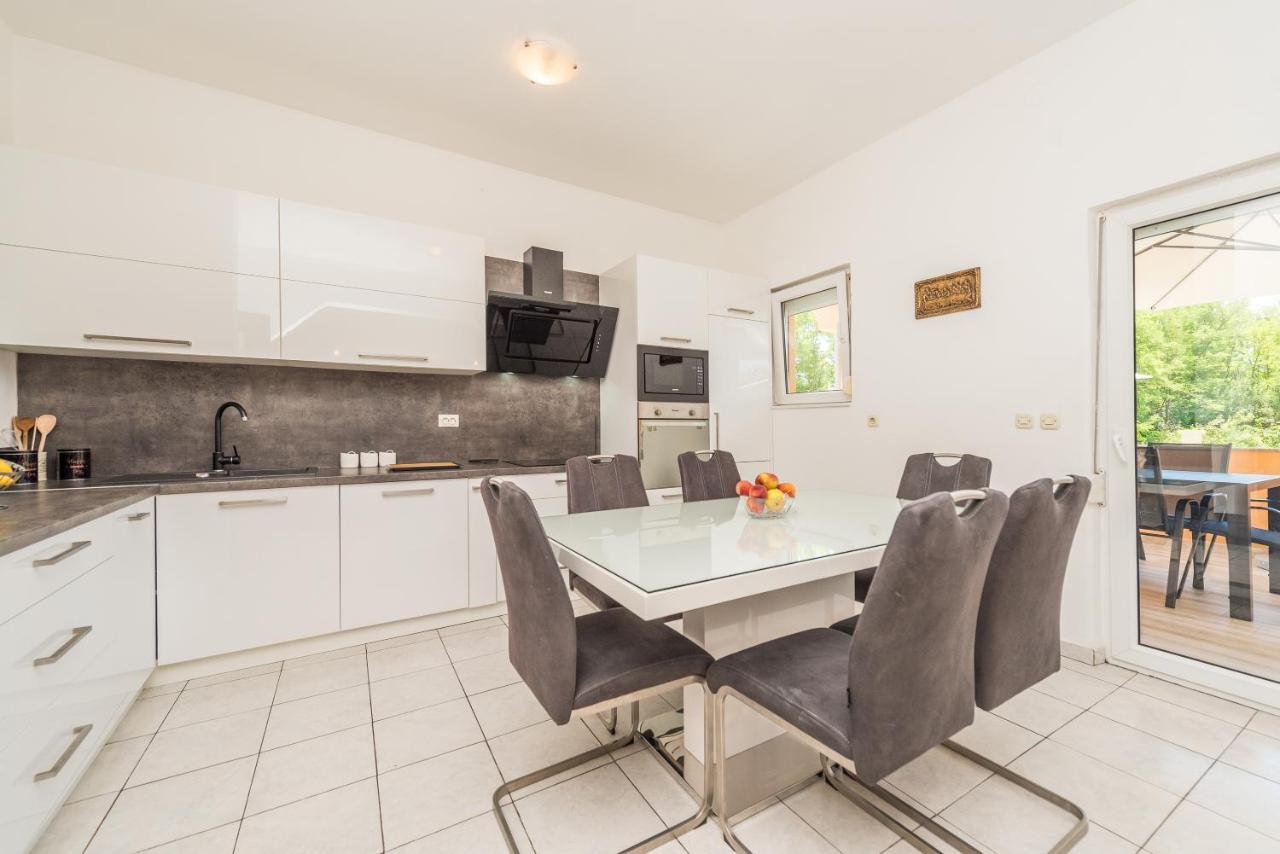 Nelly Apartments プリヴラカ エクステリア 写真