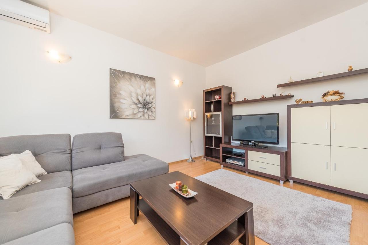 Nelly Apartments プリヴラカ エクステリア 写真