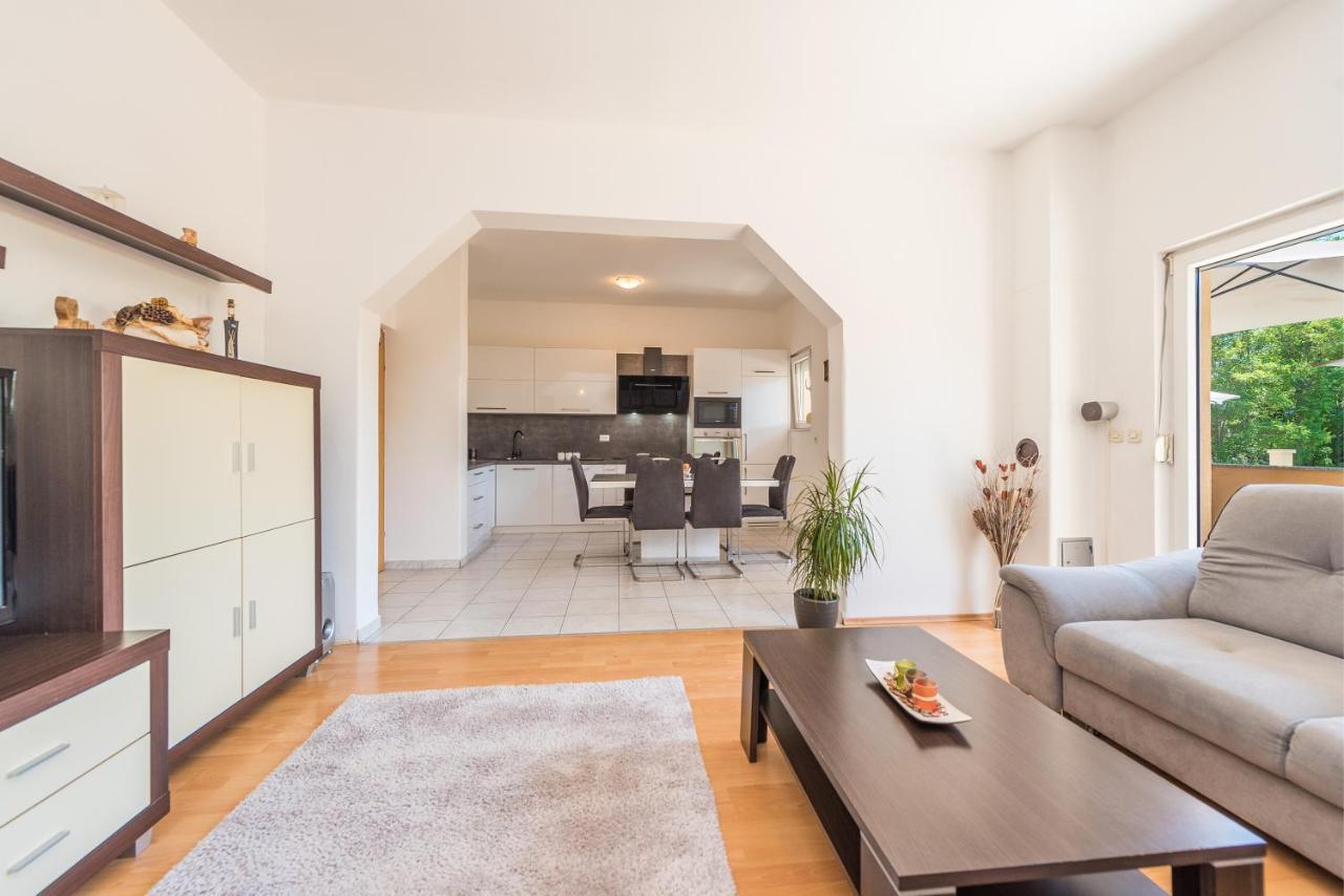 Nelly Apartments プリヴラカ エクステリア 写真